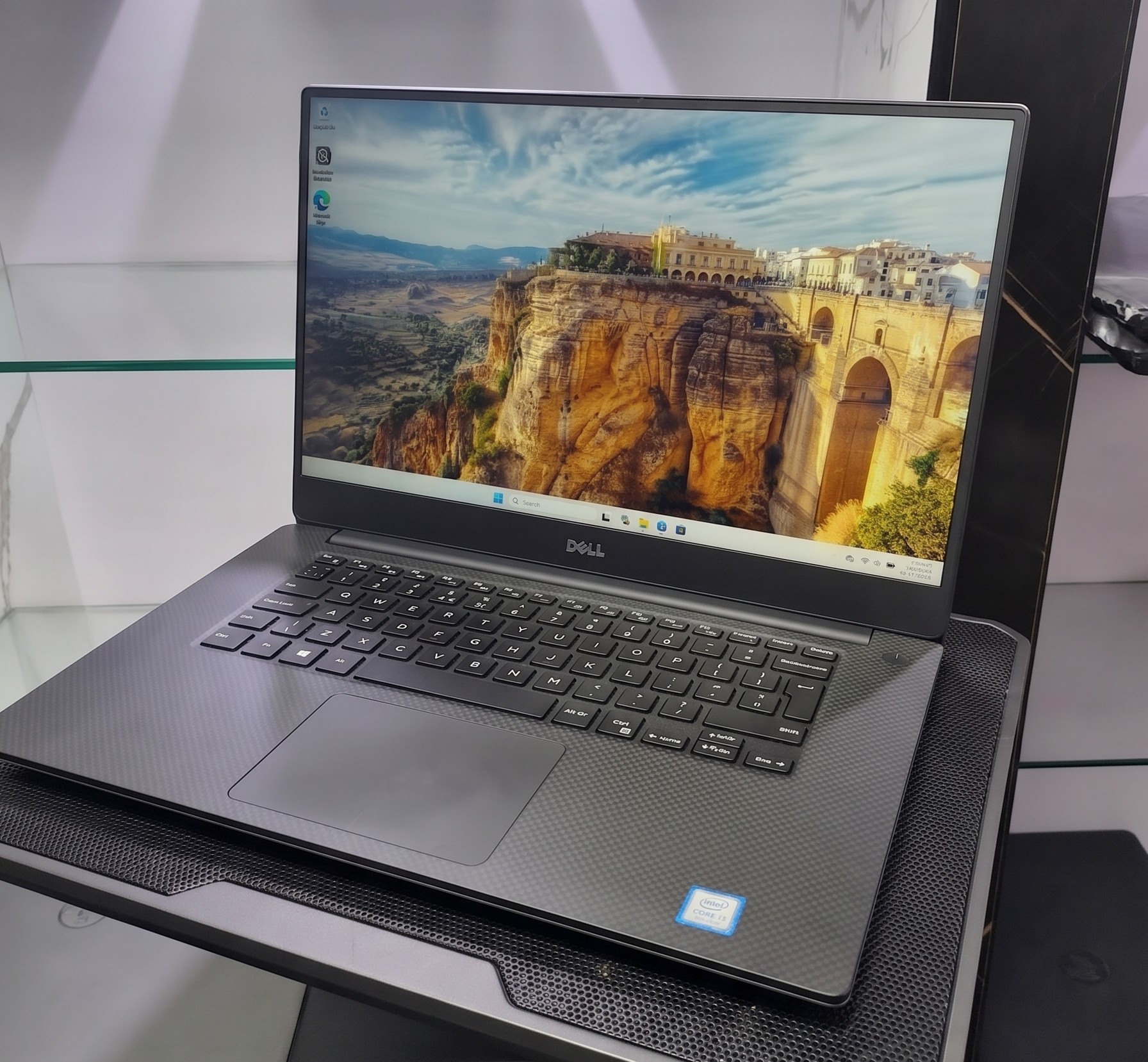 Dell Core i7 7th generation laptop