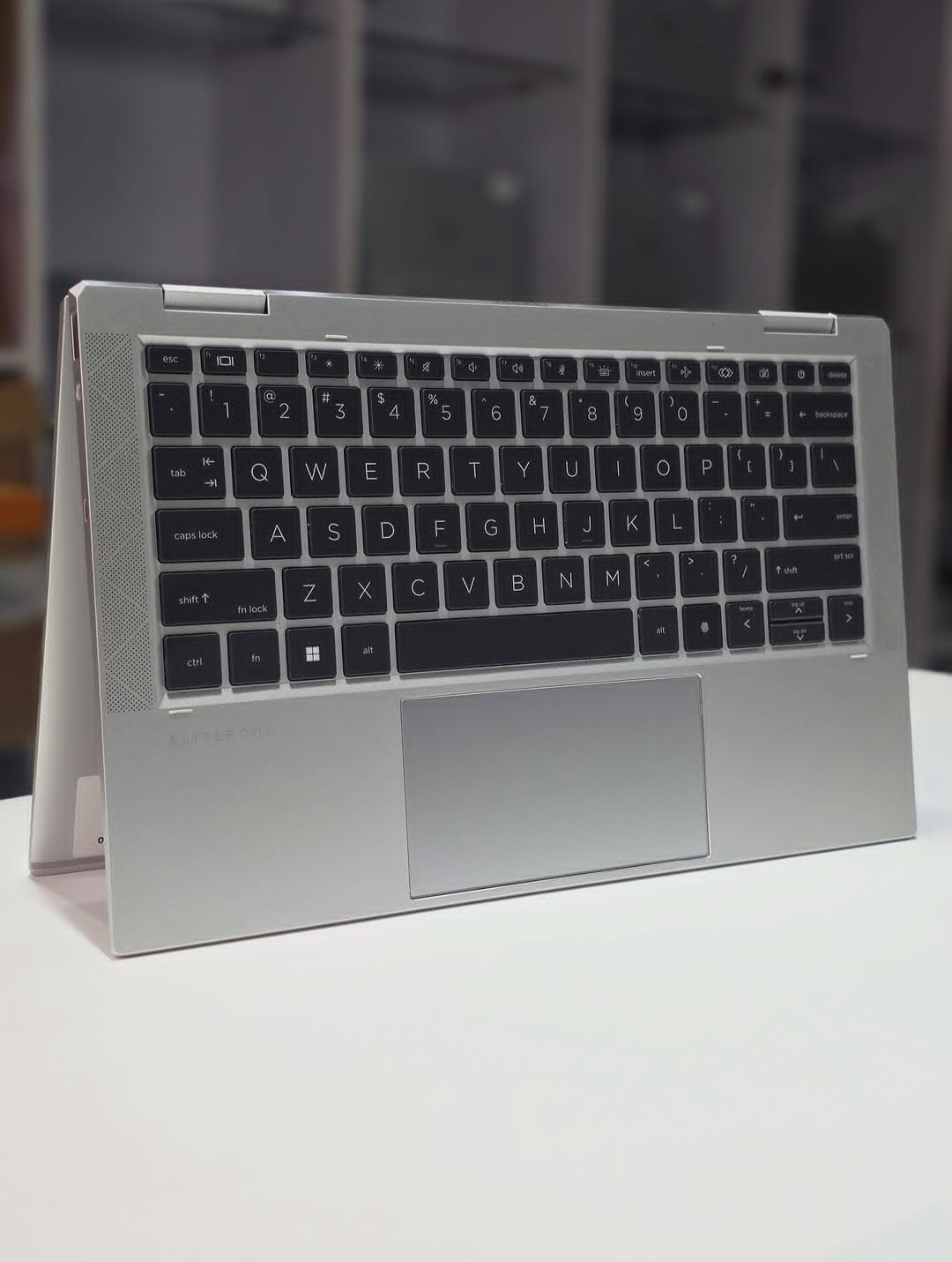 HP EliteBook x360 1030 G8 — view 3